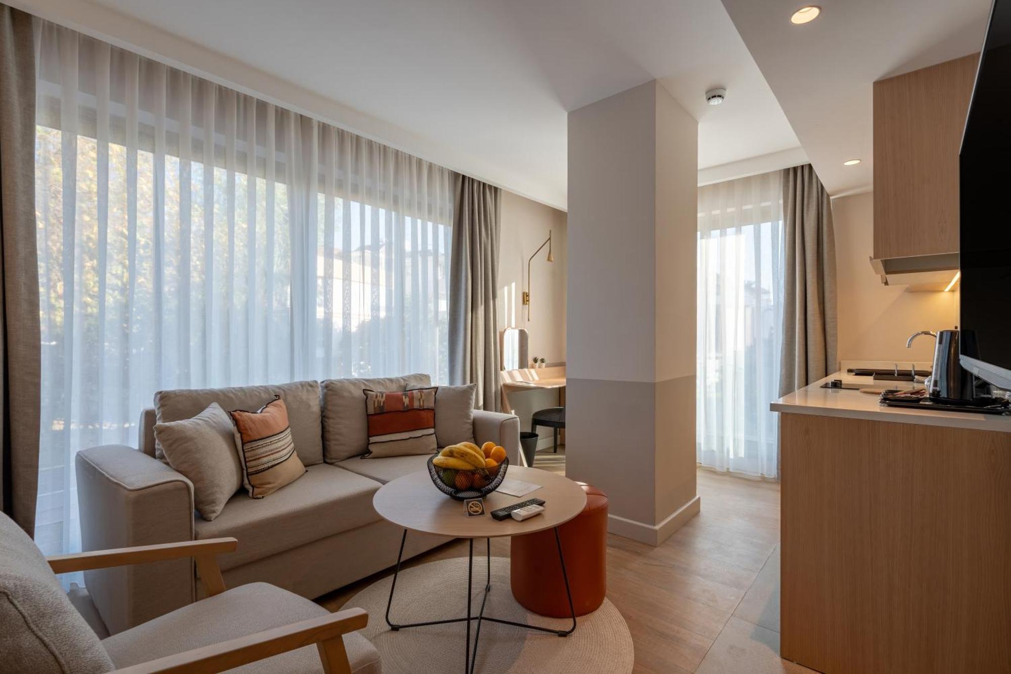 Oli Hotel And Suites Antalya Exteriör bild
