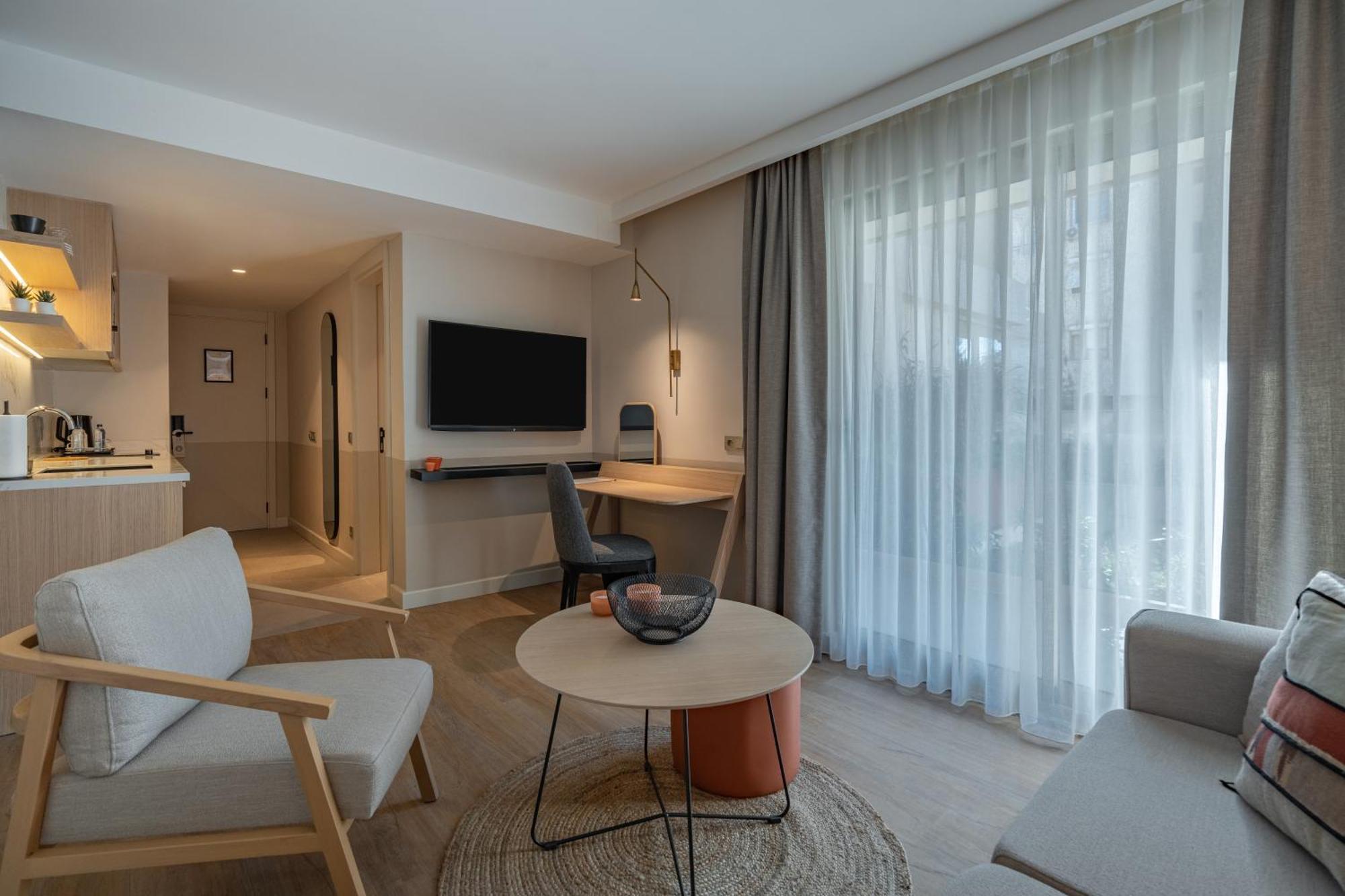 Oli Hotel And Suites Antalya Exteriör bild